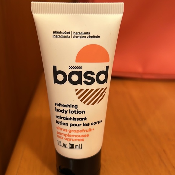 NIB 7 Products  Bundle plus new bag - Picture 7 of 11